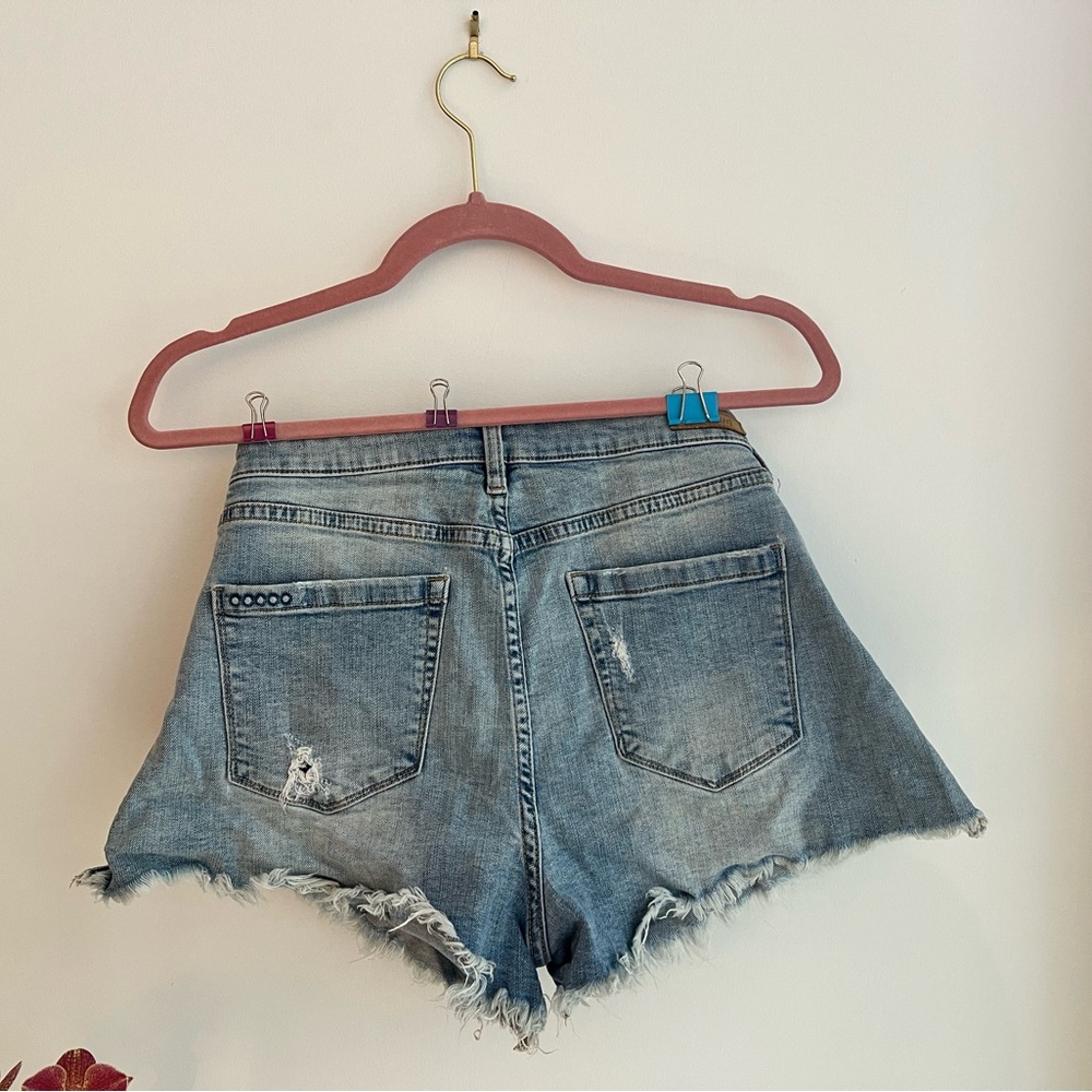 Blank NYC Light Blue Jean Shorts with Dark Blue Embroidery - Picture 4 of 7